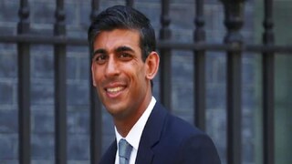 ব্রিটিশ প্রধানমন্ত্রী হওয়ার দৌড়ে আরও এগোলেন ভারতীয় বংশোদ্ভুত ঋষি সুনক৷ ব্রিটিশ প্রধানমন্ত্রী হওয়ার দৌড়ে আরও এগোলেন ভারতীয় বংশোদ্ভুত ঋষি সুনক৷