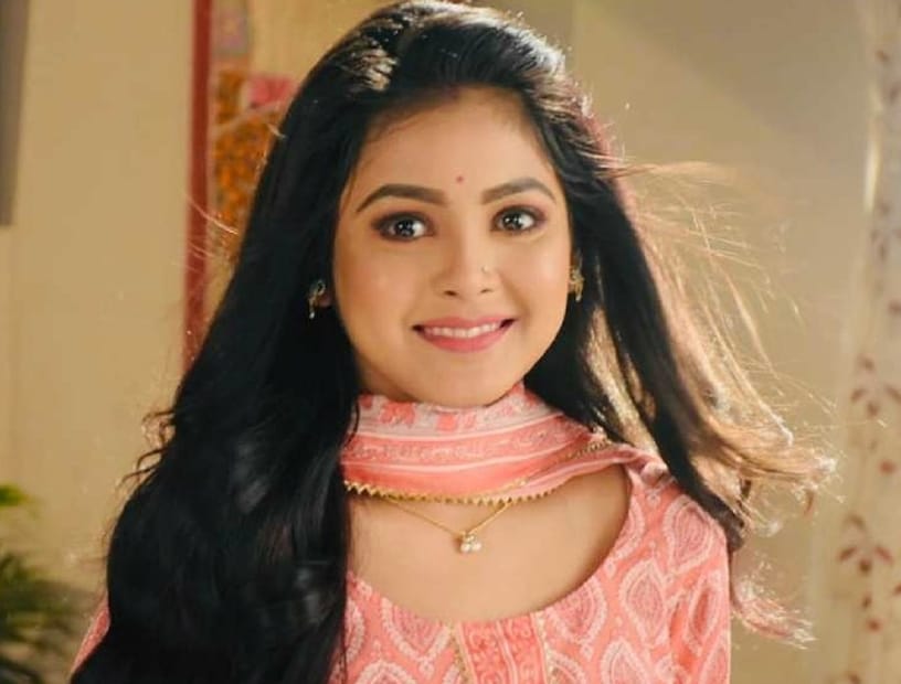 অর্পিতা মুখোপাধ্যায় সম্পর্কে টেলিভিশন অভিনেত্রী শার্লি মোদক: আমি মধ্যবিত্ত পরিবার এবং মানসিকতা নিয়ে শুধুমাত্র অভিনয়টা করব বলেই এসেছি। সে ক্ষেত্রে রাতারাতি বড়লোক হওয়ার কোন শর্টকাট উপায়ে হিসেবে অভিনয়কে বেছে নেই নি। সুতরাং, কে বা কারা এই ধরনের কার্যকলাপের সঙ্গে যুক্ত তা বলা খুব কঠিন। আমার কাছ থেকে কখনোই এত বিপুল সম্পত্তির সন্ধান পাওয়া যাবে না। পুরোটাই ব্যক্তি বিশেষে নির্ভর করছে।
