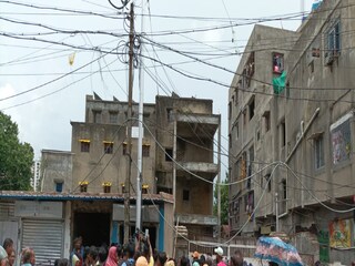 এই জায়গাতেই বিদ্যুৎস্পৃষ্ট হন যুবক৷ 