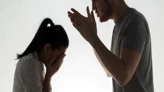 ঝগড়ার সময় সঙ্গীকে কদর্য ভাষায় আক্রমণ সম্পর্কের বাঁধন আলগা করে দেয়! তাই ভুলেও এই কথাগুলো বলা উচিত নয় ঝগড়ার সময় সঙ্গীকে কদর্য ভাষায় আক্রমণ সম্পর্কের বাঁধন আলগা করে দেয়! তাই ভুলেও এই কথাগুলো বলা উচিত নয়