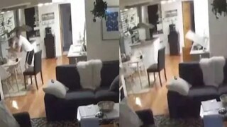 ভূমিকম্পের আঁচ পেয়েই যেভাবে মেয়ের প্রাণ বাঁচালেন বাবা ভাবা যায় না! ভিডিও গায়ে কাঁটা জাগাবে ভূমিকম্পের আঁচ পেয়েই যেভাবে মেয়ের প্রাণ বাঁচালেন বাবা ভাবা যায় না! ভিডিও গায়ে কাঁটা জাগাবে