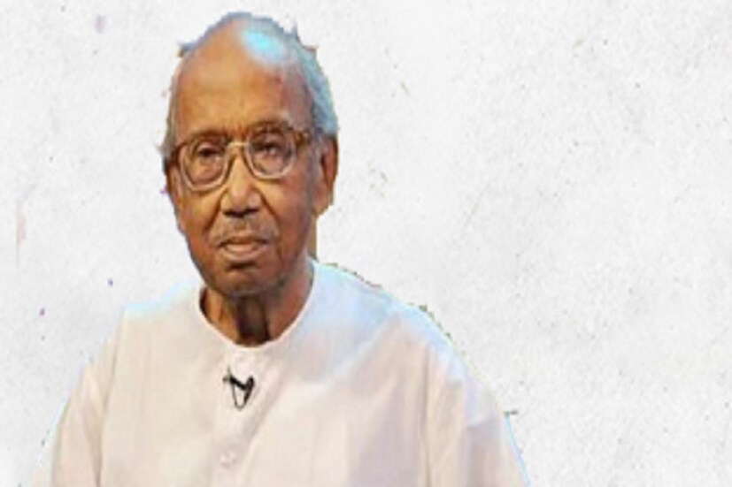 তিনি আজ না ফেরার দেশে, কোনও রকম ফুল মালা চাননি তিনি সেই কারণে কোনও রকম আয়োজন নেই, শেষযাত্রায় কোনও ফুল দেওয়া হয়নি ৷ শুধুই বুকে রবীন্দ্রনাথের গীতাজ্ঞলি ৷ ফাইল ছবি ৷