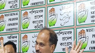 সাংবাদিক বৈঠকে অধীর সাংবাদিক বৈঠকে অধীর