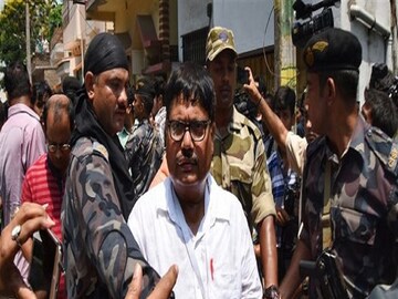 ক্ষুব্ধ অর্জুন সিং