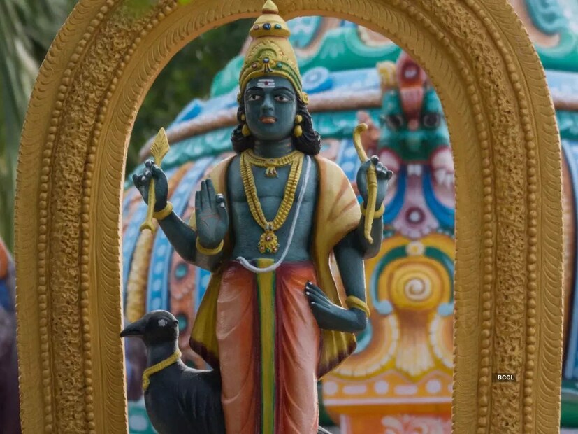 যাতে গ্রহরাজের মহাদশার মহাকষ্টের হাত থেকে রক্ষা পাওয়া যায় ৷ শনির রোষানলের হাত থেকে রক্ষা পেতে শ্রাবণ মাস অত্যন্ত গুরুত্বপূর্ণ ৷ প্রতীকী ছবি ৷