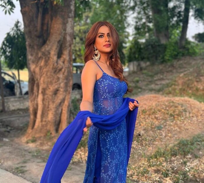 রাহুল সুধীর-সহ আরও কয়েক জন তারকার সঙ্গে নাম জড়িয়ে শিরোনামে এসেছেন নিয়া