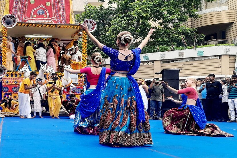 করোনার জন্য গত দু'বার বন্ধ থাকার পর এবার ফের রথযাত্রার আয়োজন করেছে ইসকন Story And Pic: Ujjal Roy