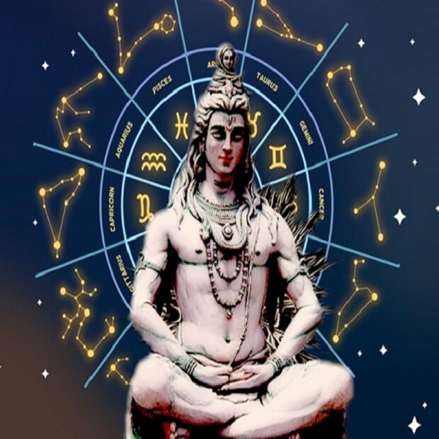 শিবলিঙ্গকে দুধ, গঙ্গাজল, দই, ঘি, পঞ্চামৃত দিয়ে অভিষেক করতে হবে ৷ ভোলানাথকে সাদা চন্দন, চিনি, সাদাফুল, ভাং, ধুতরা, বেলপাতা, মিষ্টি, ফল ইত্যাদি অর্পণ করতে হবে ৷ প্রতীকী ছবি ৷