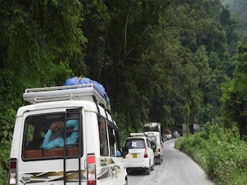 যানজটে জেরবার দার্জিলিং