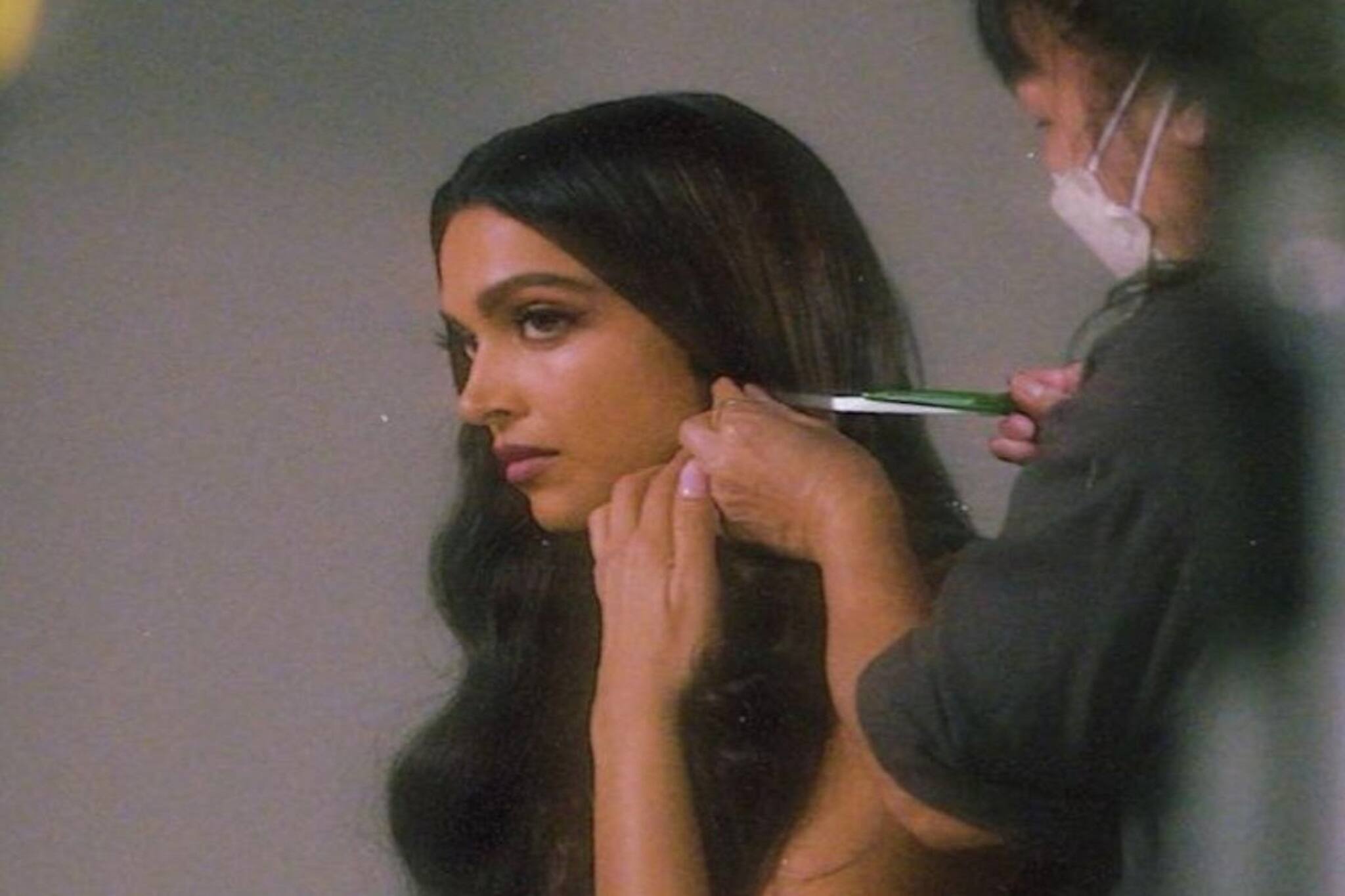 পর্দার সামনে দীপিকাকে দেখে মন্ত্রমুগ্ধ হন! ক্যামেরার পিছনে কেমন কাটে নায়িকার?