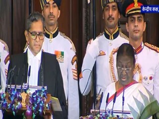 ১৫তম রাষ্ট্রপতি পদে শপথ নিলেন দ্রৌপদী মুর্মু
