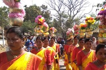 সোমবার শপথ নেবেন দ্রৌপদী মুর্মু, দিল্লির অনুষ্ঠান মাতাবেন বাংলার আদিবাসী শিল্পী সোমবার শপথ নেবেন দ্রৌপদী মুর্মু, দিল্লির অনুষ্ঠান মাতাবেন বাংলার আদিবাসী শিল্পী