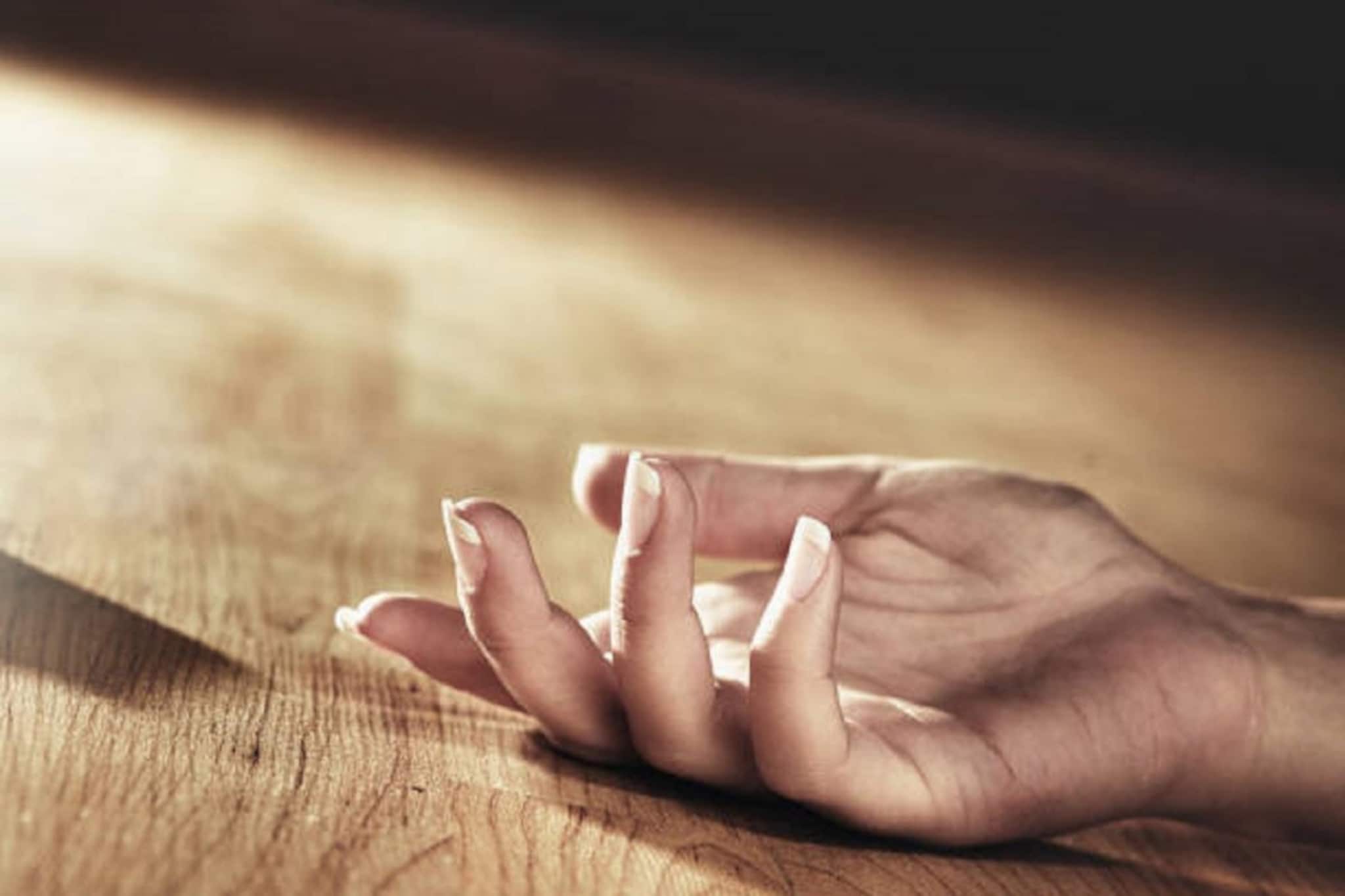 নেশার টাকা না দেওয়ায় স্ত্রীর যে মর্মান্তিক পরিণতি করল স্বামী, শিউরে উঠবেন