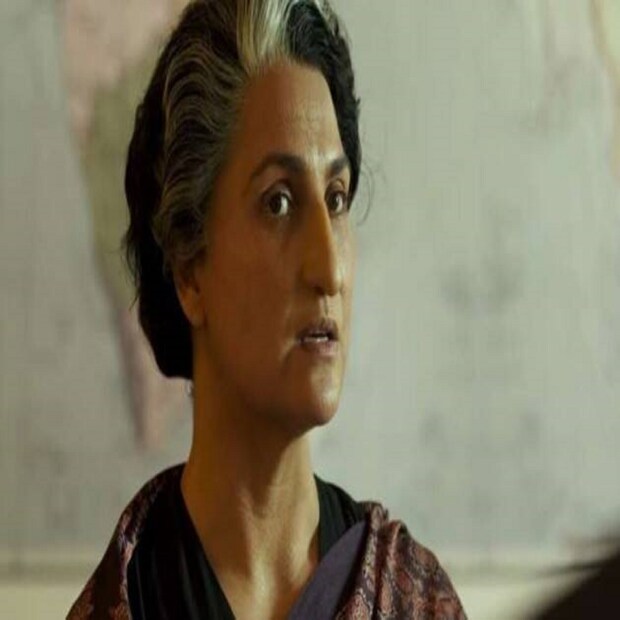 ইন্ডিয়া গান্ধিতে লারা দত্তর ইন্দিরা গান্ধিতে রূপন্তর দেখার মতো ছিল।