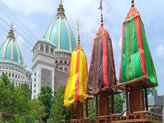 মায়াপুরের ভোগে দারুণ চমক