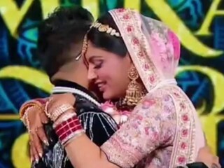 মিকা-আকাঙ্খা পুরী বিবাহ অভিযান 
