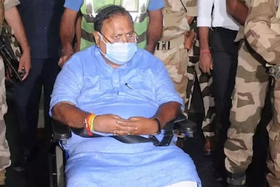অপসারিত পার্থ চট্টোপাধ্যায়