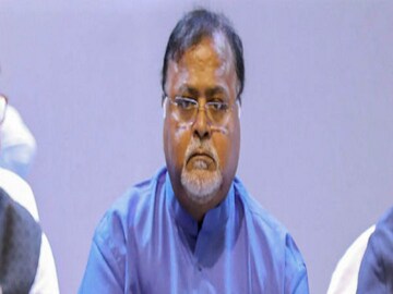 পার্থর গ্রেফতারি নিয়ে মুখ খুললেন বিমান