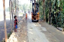 কেন্দ্রের টাকা বন্ধ, গ্রামীণ সড়ক যোজনায় বিপুল অর্থ বরাদ্দ করতে চলেছে রাজ্য! কেন্দ্রের টাকা বন্ধ, গ্রামীণ সড়ক যোজনায় বিপুল অর্থ বরাদ্দ করতে চলেছে রাজ্য!
