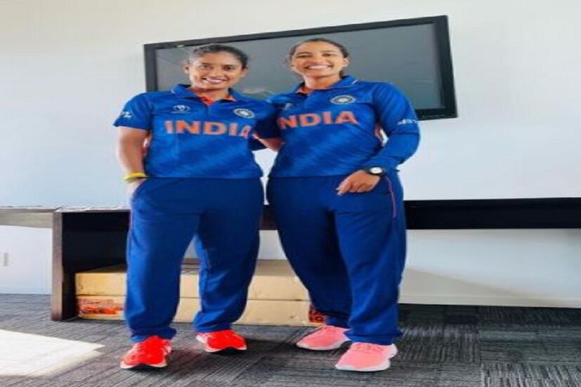 এছাড়াও  পাক অধিনায়ক বিসমাহ মাহরুফের  উইকেটটিও  তুলে নেন স্নেহ রাণা৷ পাকিস্তান অধিনায়ককে ১৭ রানে আউট করে দেন তিনি৷ মুনিবার উইকেটটি তিনি নিজেই কট অ্যান্ড বোল্ড করেন আর বিসমাহকে তিনি এলবিডাব্লু করে দেন৷