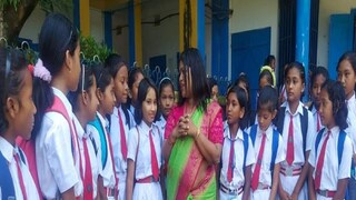 স্কুলে যোগ ববিতার!