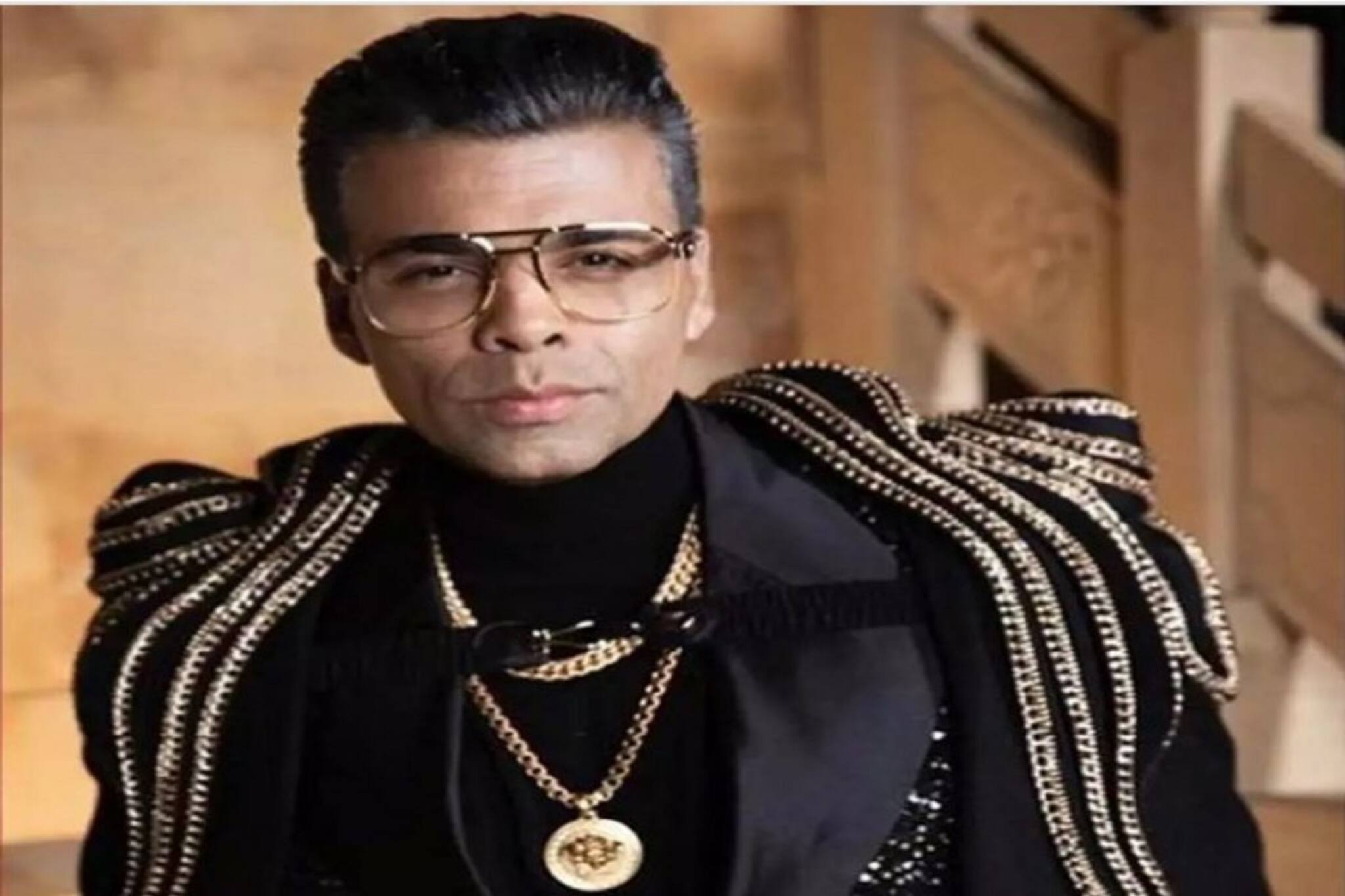 শোয়ের নাম কেন 'কফি উইথ করণ'? নিজে খান তো কফি? কী বলছেন করণ জোহর?