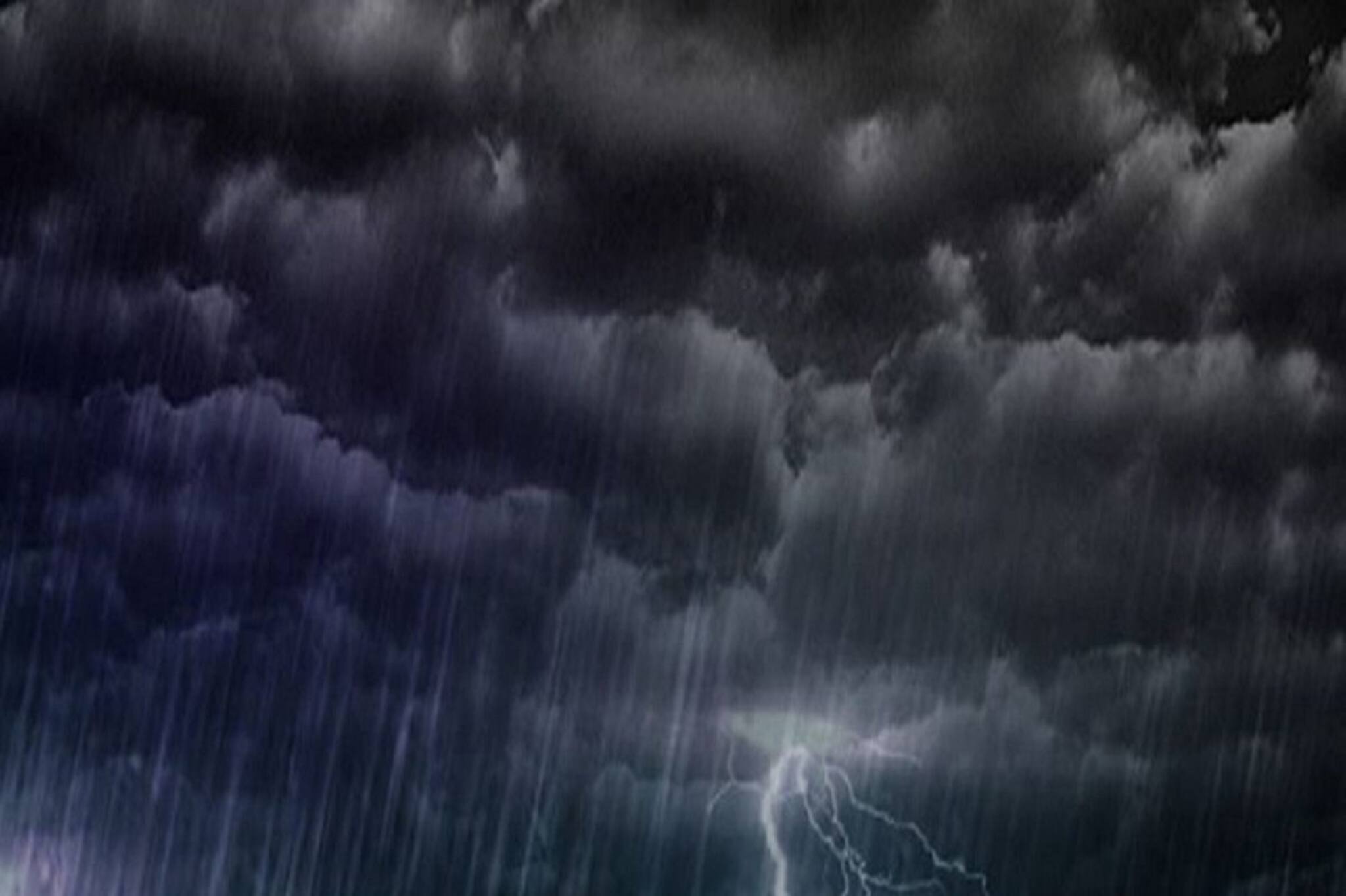 আরও একবার প্লাবনের মুখে মুম্বই! রেলওয়ে ট্র্যাকে জল, বিপর্যস্ত জনজীবন