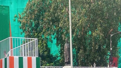 সাজছে 'একুশে জুলাই' সাজছে 'একুশে জুলাই'