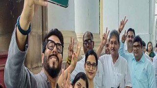 বাদামে মজলেন বিধায়করা বাদামে মজলেন বিধায়করা