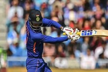 উড়ে গেল বল কমেন্ট্রি বক্সের দিকে, দীপক হুডার ছক্কার লক্ষ্য কি শাস্ত্রীর মাথা!