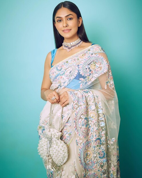 হৃতিক রোশন, ফারহান আখতার, শাহিদ কপূর, দুলকার সলমন, আরও কত প্রথম সারির তারকাদের সঙ্গে কাজ করেছেন তিনি। আর নিজেকে ব্যর্থ মনে হয় না তাঁর।