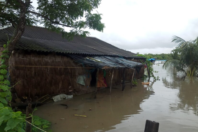 নদীতে জল বাড়ায় ফ্রেজারগঞ্জ থানা ও পাশের এলাকায় নোনা জল ঢুকতে শুরু করে। মৌসুনির বাগডাঙাতেও বাঁধ উপচে জল ঢোকে এলাকায়। সাগরের বঙ্কিমনগরে ভাঙা বাঁধ দিয়েও জল প্রবেশ করে এলাকায়।