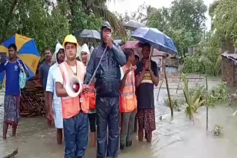 প্রশাসনের পক্ষ থেকে এই বিপর্যয় মোকাবিলায় সবরকম প্রস্তুতি নেওয়া হয়েছে। বকখালি, ফ্রেজারগঞ্জে পর্যটকদের সমুদ্রে নামতে নিষেধ করা হয়েছে। সঙ্গে বিপর্যস্ত এলাকাগুলি থেকে সাধারণ মানুষজনকে সরিয়ে নিয়ে আসার কাজ শুরু হয়েছে।