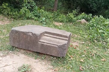 উঁচুবাড়িতে