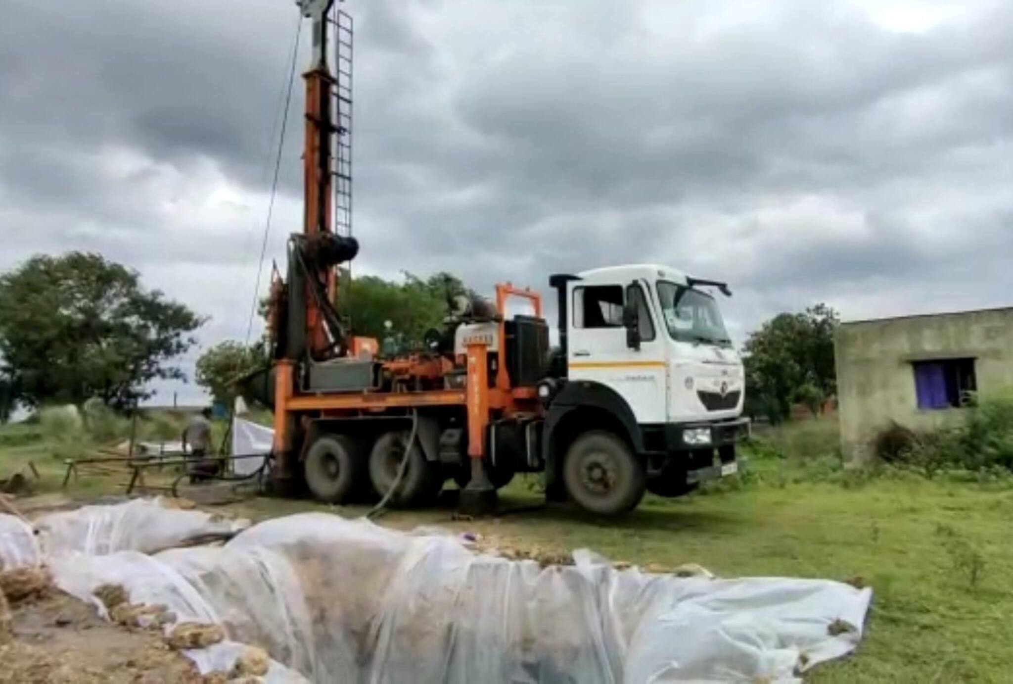 Birbhum News : মহম্মদ বাজার ব্লকে ফের খুশির খবর, শুরু হল দ্বিতীয় পর্যায়ের কয়লা খনির কাজ
