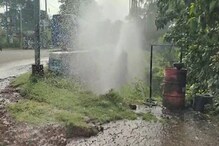 পাইপলাইন থেকে বিপত্তি, রাস্তার পাশে যেন ফোয়ারা পাইপলাইন থেকে বিপত্তি, রাস্তার পাশে যেন ফোয়ারা