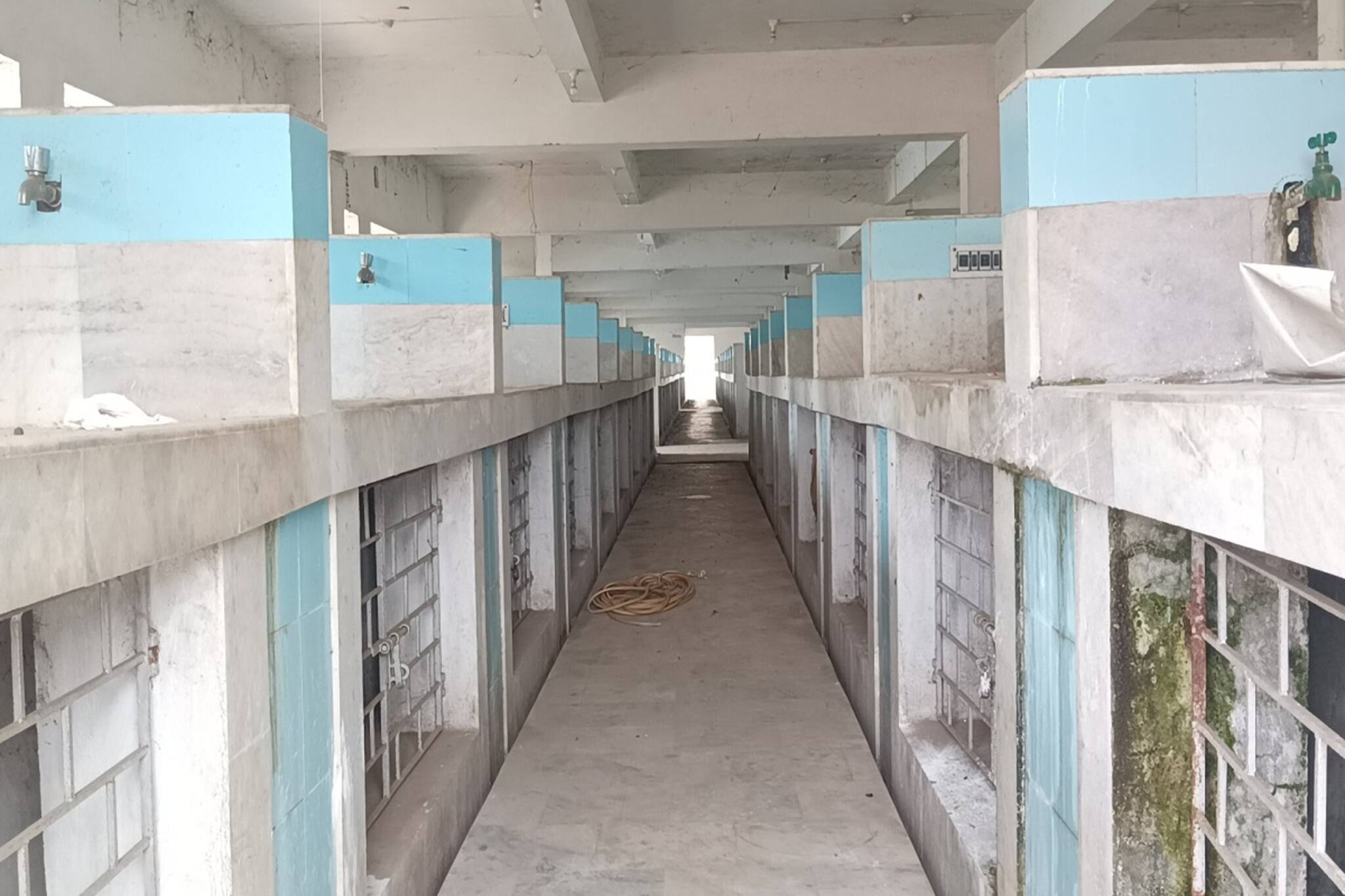 Howrah News: কোটি কোটি টাকা জলে! ফুলেশ্বরের দোতলা বাজার আজ ক্রেতা বিক্রেতা শূন্য