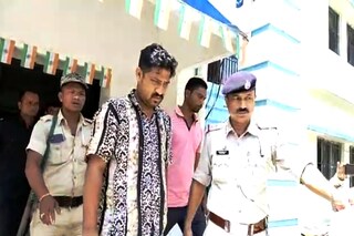 এক স্কুল শিক্ষিকাকে অপহরণের অভিযোগে গ্রেফতার এক