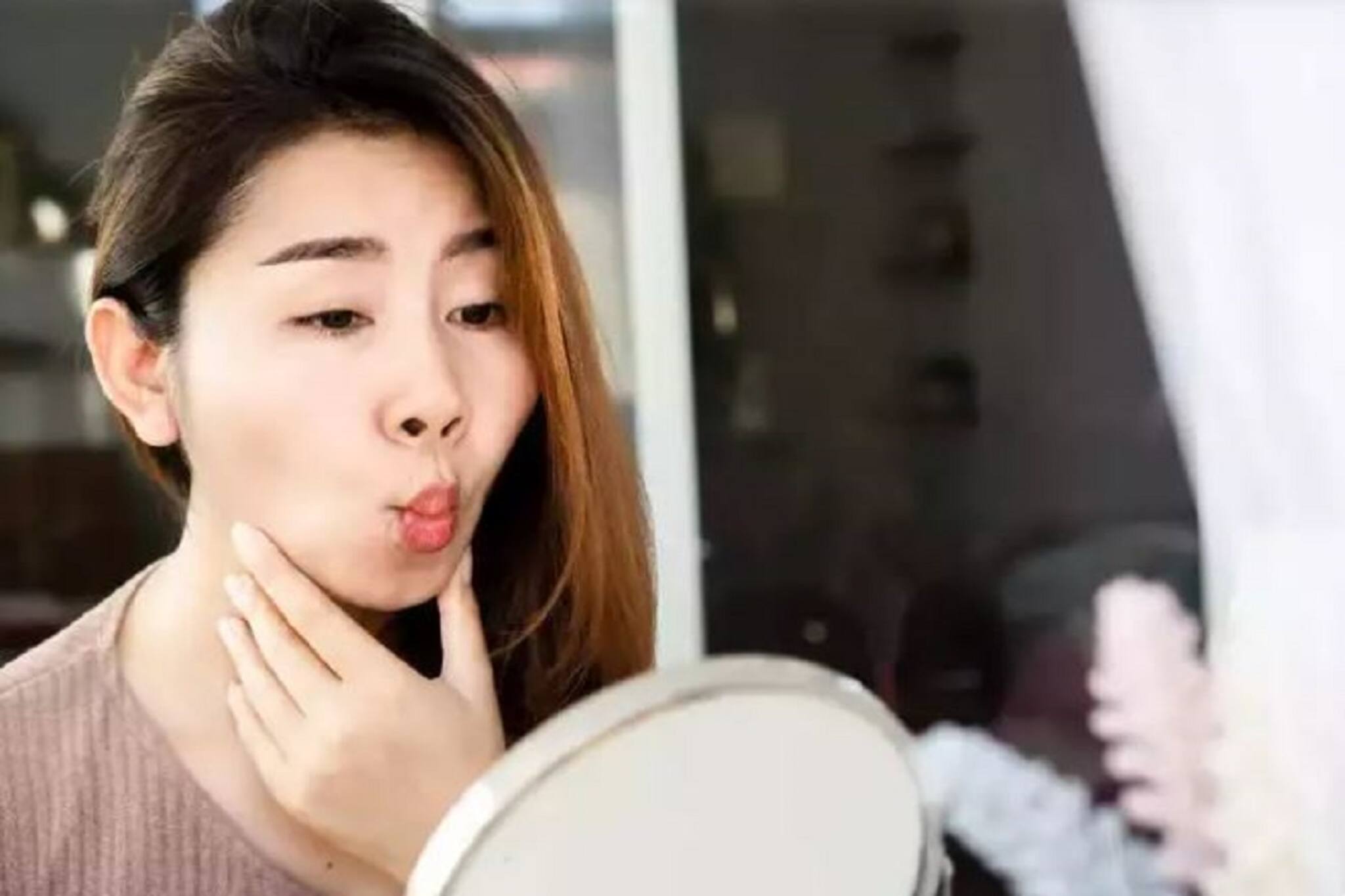 ফুঁ দিন, ভুরু নাচান! মুখের চর্বি-ডাবল চিন হবে ছুমন্তর