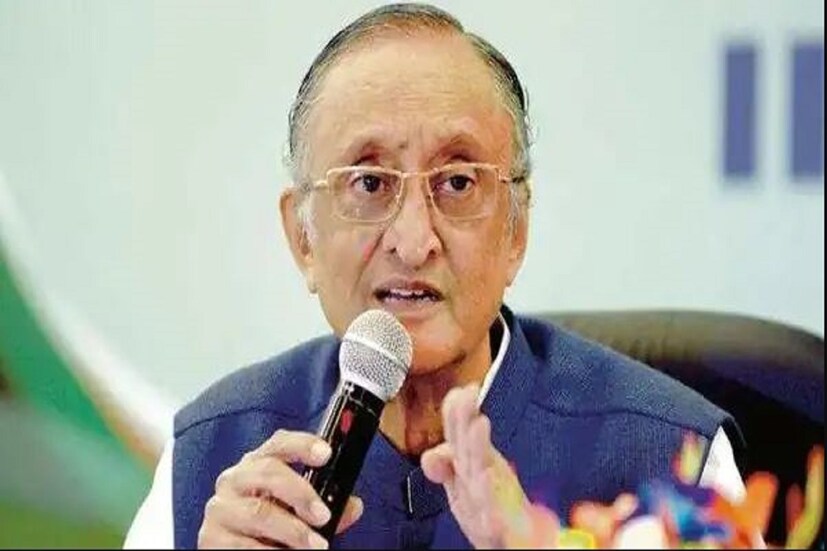 ২০১১ সালে হলদিয়া আসন থেকে লড়ার সময়ে তৃণমূল বিধায়ক শিউলি সাহা জানিয়েছিলেন, তাঁর মোট সম্পত্তি ৭৪ লক্ষ ১৮ হাজার ৮৪৯ টাকার।২০১৬ সালে শিউলি লড়েন পশ্চিম মেদিনীপুরের কেশপুর আসন থেকে। তখন সম্পত্তি ছিল ১ কোটি ৮৮ লক্ষ ৬৬ হাজার ২৪৩ টাকার। দেনা ছিল ২ লক্ষ ৭৪ হাজার টাকা।রাজ্যের প্রাক্তন অর্থমন্ত্রী অমিত মিত্র ২০১১ সালে জানান, মোট সম্পত্তি ৭ কোটি ৮ লক্ষ ৭৬ হাজার ৩১৬ টাকা। দেনা নেই। খড়দহ আসন থেকে ২০১৬ সালেও জেতেন তিনি। তখন জানান, সম্পত্তি ১১ কোটি ৭৪ লক্ষ ৮১ হাজার ৫৫৫ টাকা। দেনা নেই।