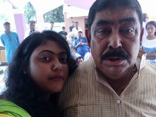 তিনি নাকি স্কুলেও যেতেন না, বাড়িতে পৌঁছে যেত রেজিস্ট্রার। 