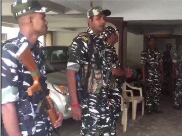 সিবিআই তল্লাশি। ছবি সৌজন্যেঃ এএনআই। 