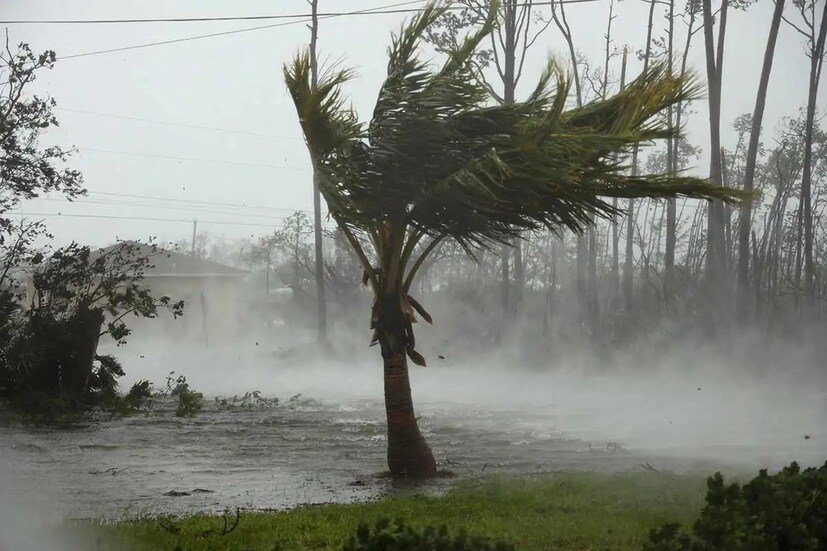 আবহাওয়া দফতর জানাচ্ছে অক্টোবরে বঙ্গোপসাগরে এক থেকে দুটি লঘুচাপ সৃষ্টি হতে পারে, যার মধ্যে একটি ঘূর্ণিঝড়ে রূপ নিতে পারে।