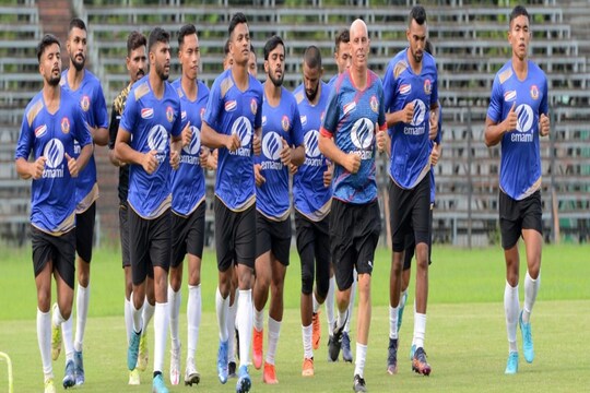 বিনা লড়াইয়ে জায়গা দেবে না ইস্টবেঙ্গল, শপথ ফুটবলারদের