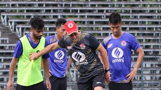 দেড় খানা বিদেশি নিয়ে তৈরি ইস্টবেঙ্গল কোচ 
