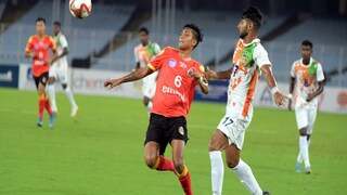 নেভির রক্ষণ ভাঙতে পারল না লাল হলুদ