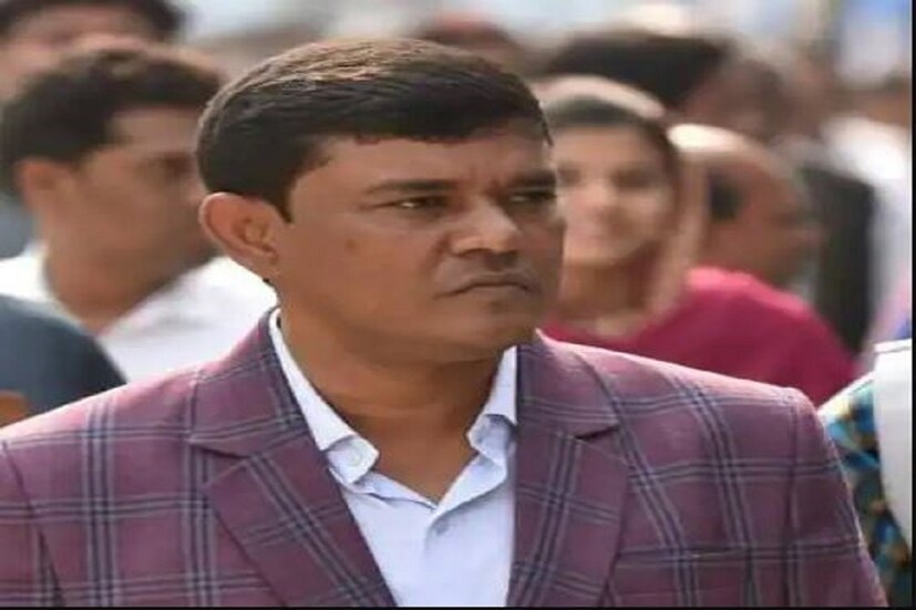 নিলামে অনেকে অংশ নিলেও এই সব গরু শেষ পর্যন্ত এনামুল হকের হাতে তুলে দেওয়া হত৷ গরু পাচার কাণ্ডে এই এনামুলকেও গ্রেফতার করেছে সিবিআই৷ 