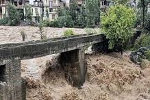 প্রবল বৃষ্টিতে ভূমিধস, হড়পা বান! বেশ কয়েকটি রাজ্যে বন্যায় ডুবছে মানুষ, মৃত ৩৩ প্রবল বৃষ্টিতে ভূমিধস, হড়পা বান! বেশ কয়েকটি রাজ্যে বন্যায় ডুবছে মানুষ, মৃত ৩৩