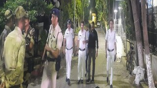 ঘটনাস্থলে পুলিশ৷ ঘটনাস্থলে পুলিশ৷