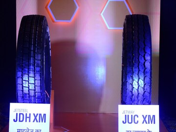 JK Tyre strengthens commercial vehicle portfolio with the launch of Jetsteel JDH XM and Jetway JUC XM in Kolkata